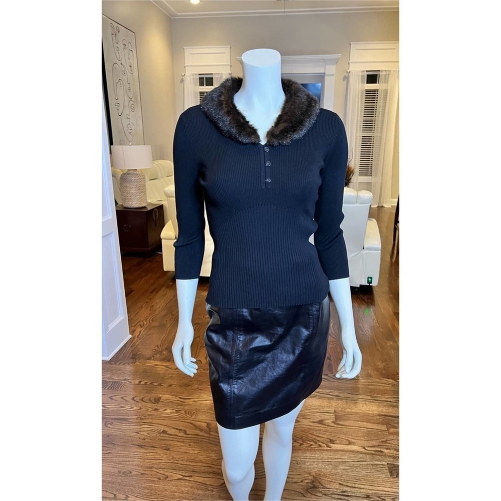I-Knit black knit sweater. Size Medium - Picture 6 of 10